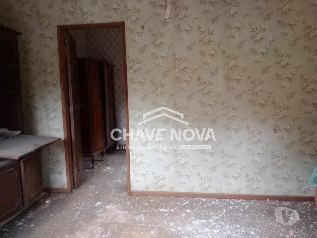 Apartamentos a venda Gondomar - Fotos para CASA COM TERRENO INDEPENDENTE PARA RECONSTRUIR (RT 02381)