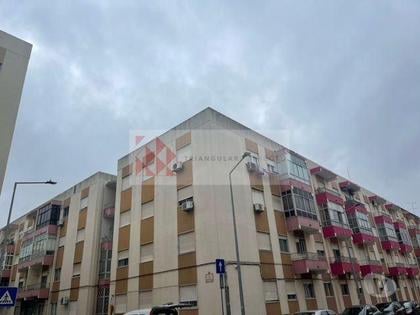 Casas e apartamentos - venda - Fotos para Palmela-T3 - 3º PISO - PINHAL NOVO (PN 07 041)