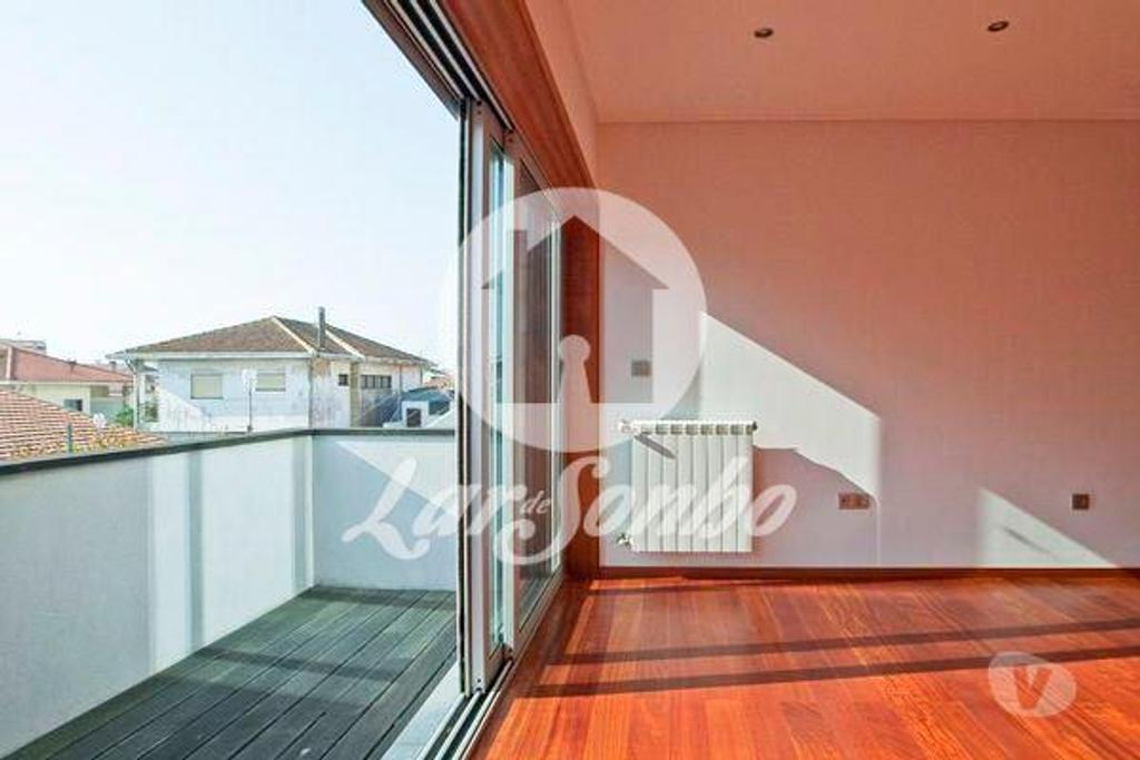 Apartamentos a venda Espinho - Fotos para Espinho-MORADIA T5+1 DE LUXO EM ESPINHO (259-M-00063)