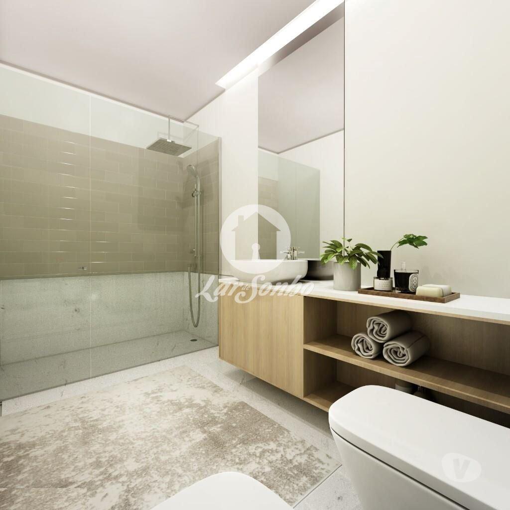 Apartamentos a venda Porto - Fotos para Apartamento T2, situado na Rua da Constituição (258-A-00491)