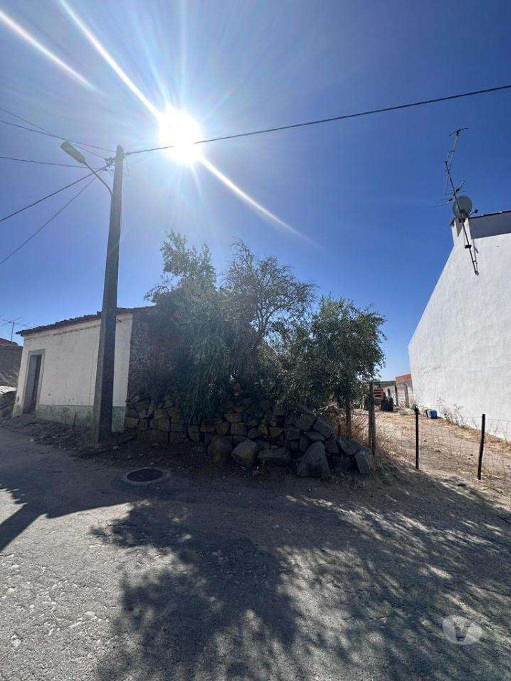 Terrenos Reguengos de Monsaraz - Fotos para Terreno Misto em Perolivas destinado a habitação (Casa em Ruínas