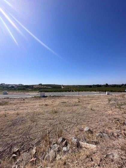 Terrenos - Fotos para Terreno Misto em Perolivas destinado a habitação (Casa em Ruínas