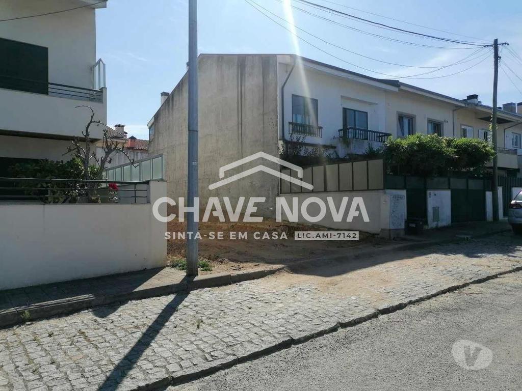 Apartamentos a venda Gondomar - Fotos para Terreno com Moradia V3. Nova, de 2 frentes, 2 pisos. Baguim do