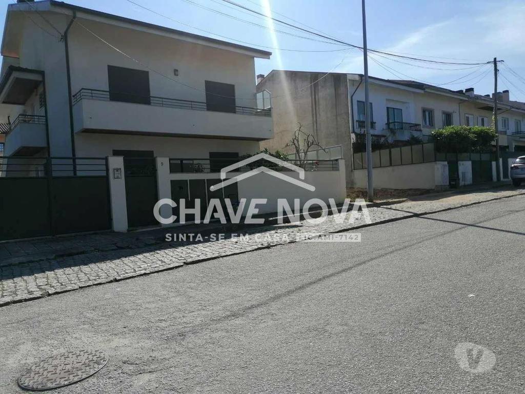 Apartamentos a venda Gondomar - Fotos para Terreno com Moradia V3. Nova, de 2 frentes, 2 pisos. Baguim do