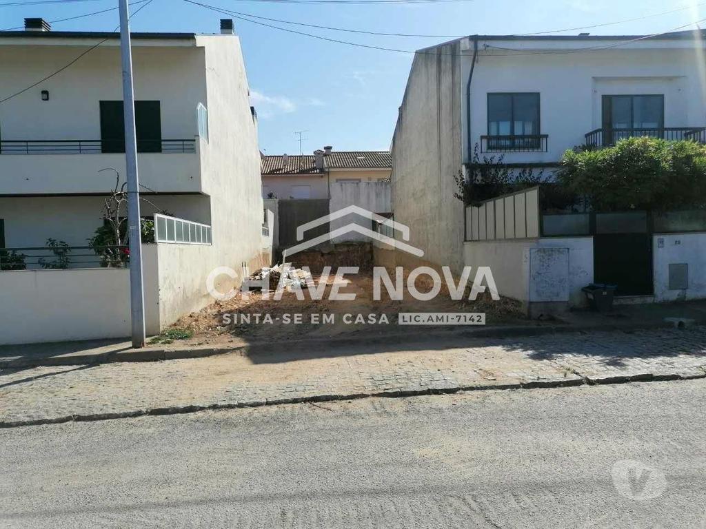 Apartamentos a venda Gondomar - Fotos para Terreno com Moradia V3. Nova, de 2 frentes, 2 pisos. Baguim do