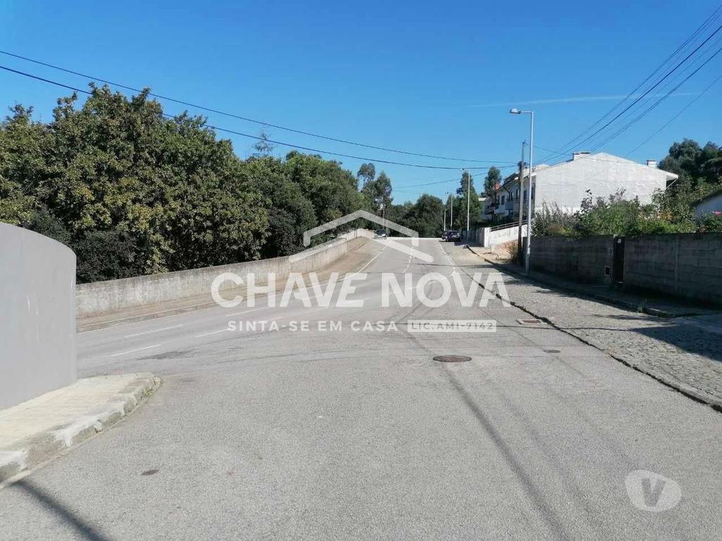 Apartamentos a venda Gondomar - Fotos para Terreno com Moradia V3. Nova, de 2 frentes, 2 pisos. Baguim do