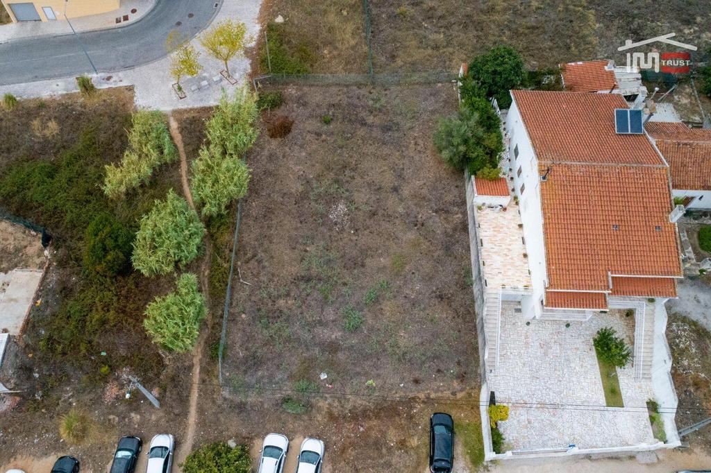 Comprar Loja Ourém - Fotos para Terreno para Construção de Prédio
