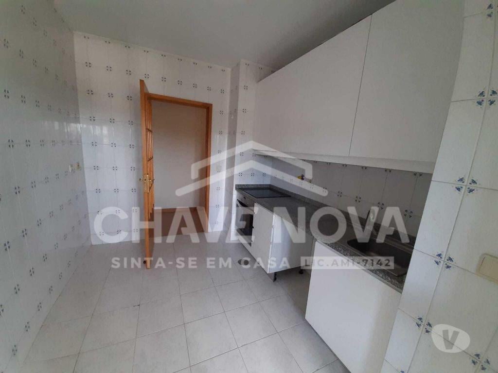 Apartamentos a venda Gondomar - Fotos para Gondomar-T2 com lugar de garagem - Alto de Barreiros (RT 02217)