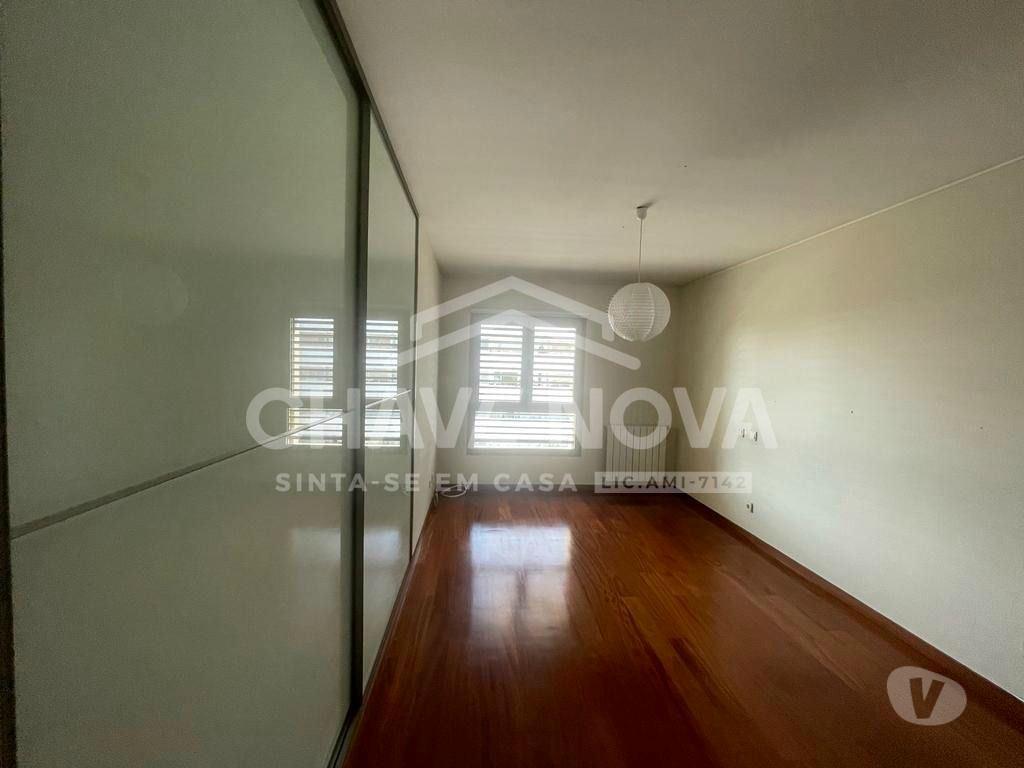 Apartamentos a venda Porto - Fotos para Porto-T4 com vistas para a Avenida do Bessa (MAD 01512)