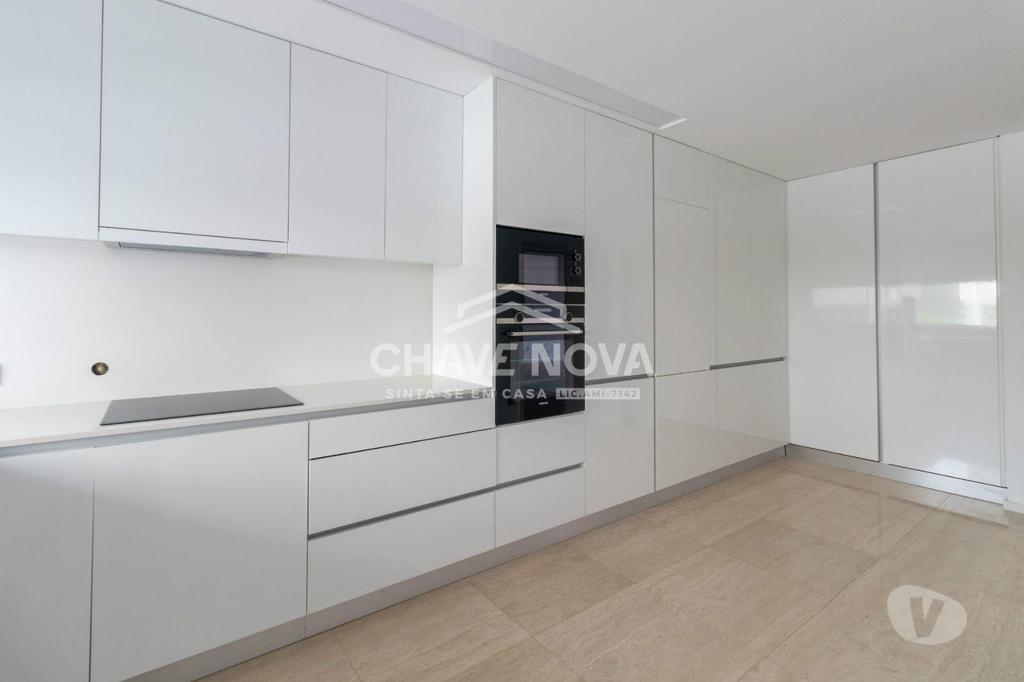Apartamentos a venda Espinho - Fotos para Espinho-Moradia T4+2 no centro de Espinho (SMF 02524)
