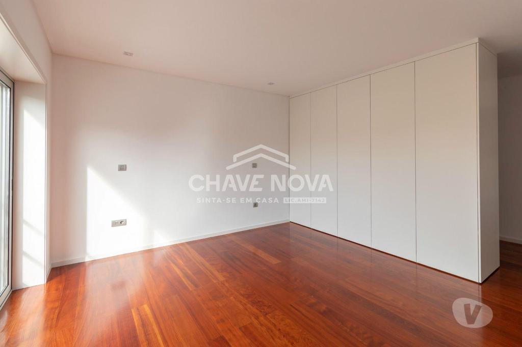 Apartamentos a venda Espinho - Fotos para Espinho-Moradia T4+2 no centro de Espinho (SMF 02524)