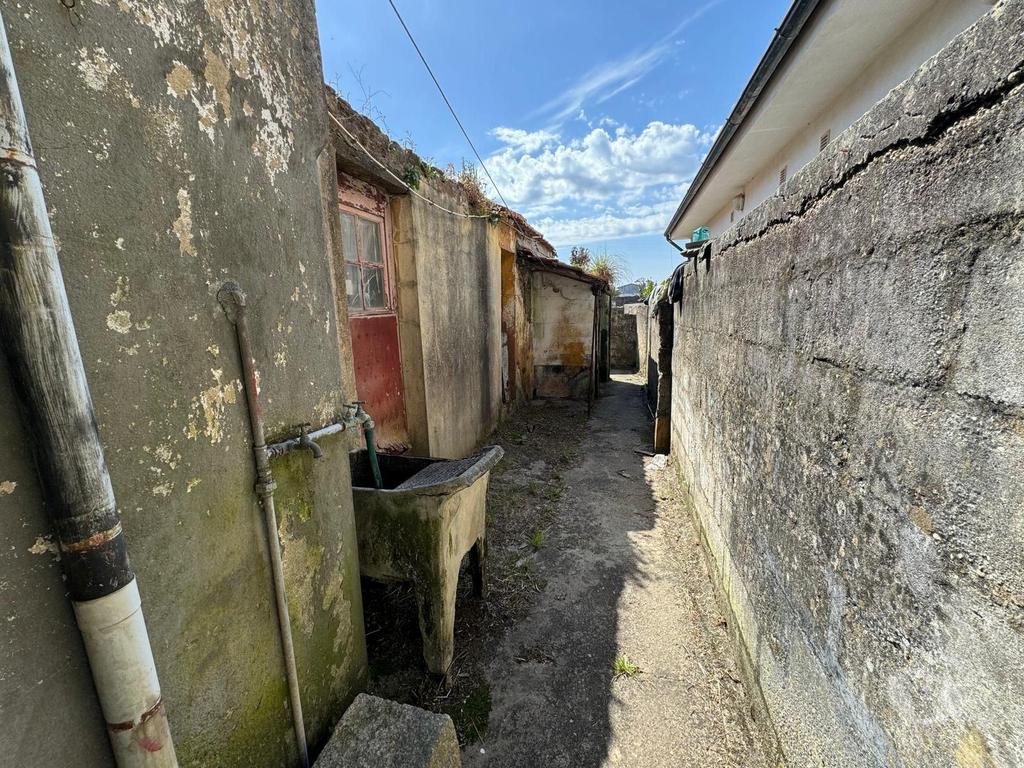 Apartamentos a venda Espinho - Fotos para Espinho-Moradia para Reconstrução em Espinho (GRJ 00094)