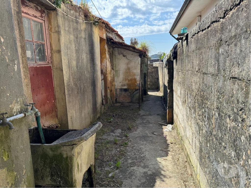 Apartamentos a venda Espinho - Fotos para Espinho-Moradia para Reconstrução em Espinho (GRJ 00094)