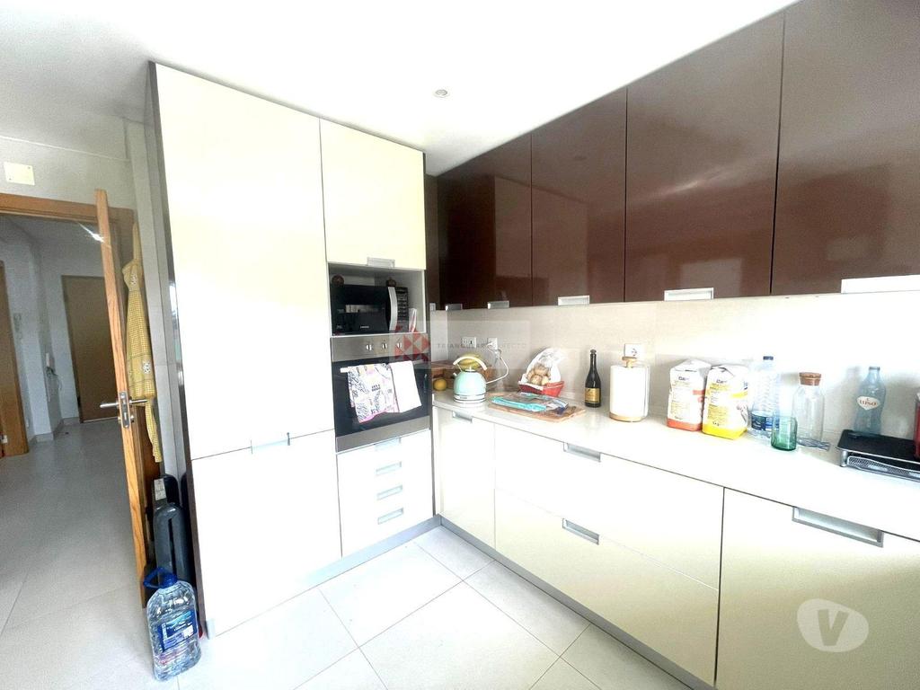Apartamentos a venda Palmela - Fotos para Moradia T4 Recente com quintal e garagem em Palmela, Setúbal,