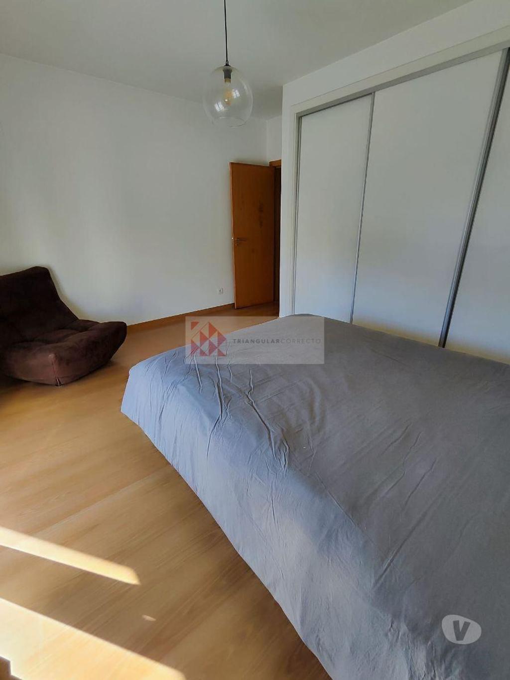 Apartamentos a venda Palmela - Fotos para Moradia T4 Recente com quintal e garagem em Palmela, Setúbal,