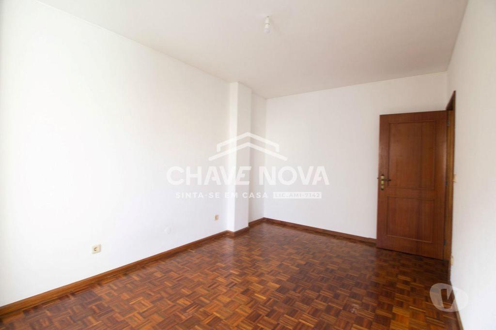 Apartamentos a venda Vila Nova de Gaia - Fotos para Vila-nova-de-gaia-Apartamento T2 em Gaia (AR 04018)