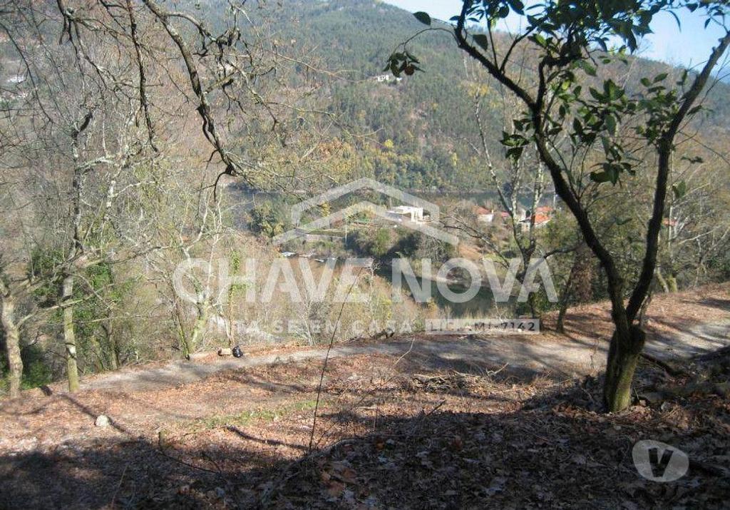 Terrenos Vieira do Minho - Fotos para Fabuloso Terreno junto Água na Caniçada, Gerês (BRG 00004)