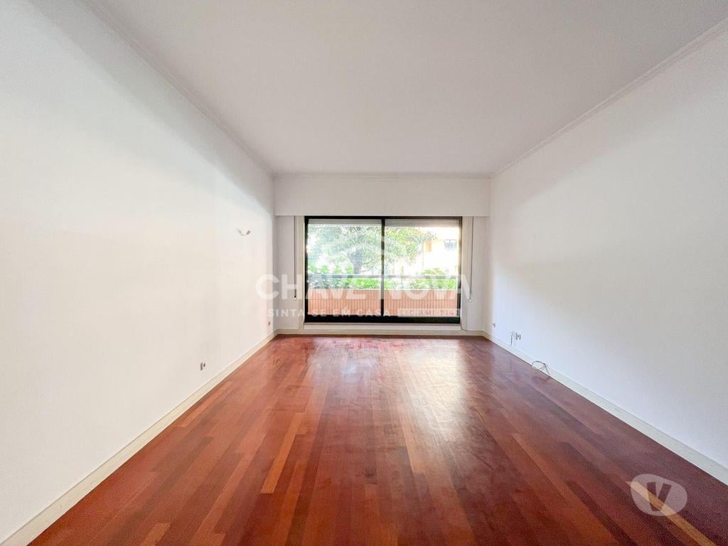 Apartamentos a venda Vila Nova de Gaia - Fotos para Apartamento T2 com uma área total de 157 m2, situado em São