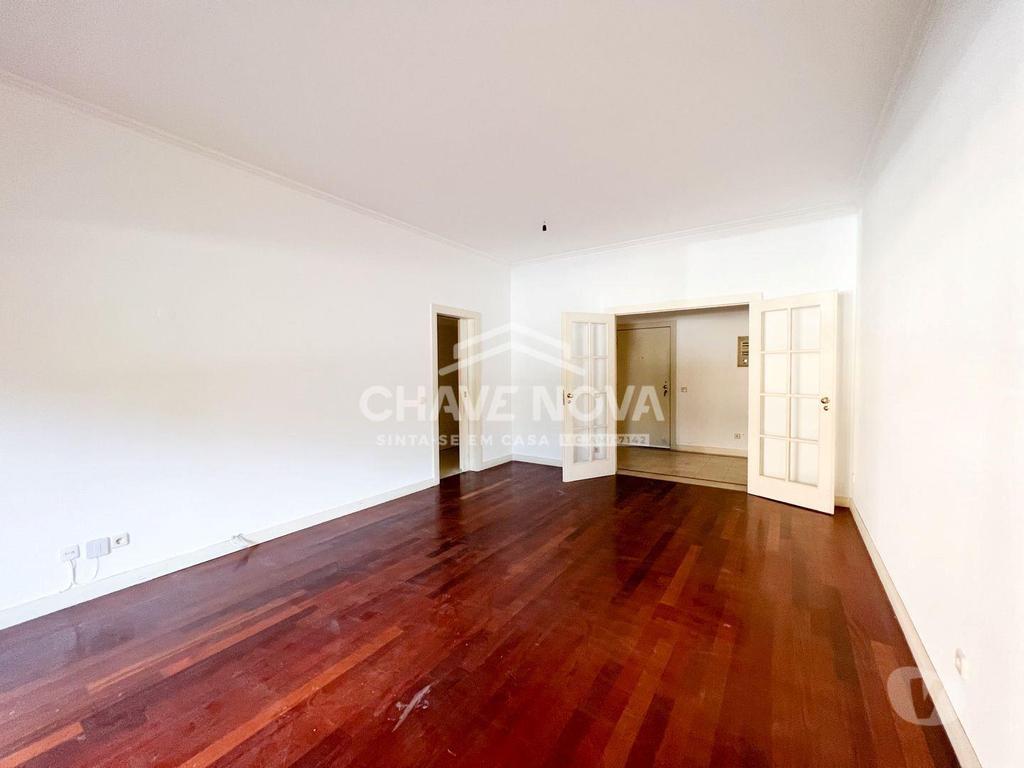 Apartamentos a venda Vila Nova de Gaia - Fotos para Apartamento T2 com uma área total de 157 m2, situado em São