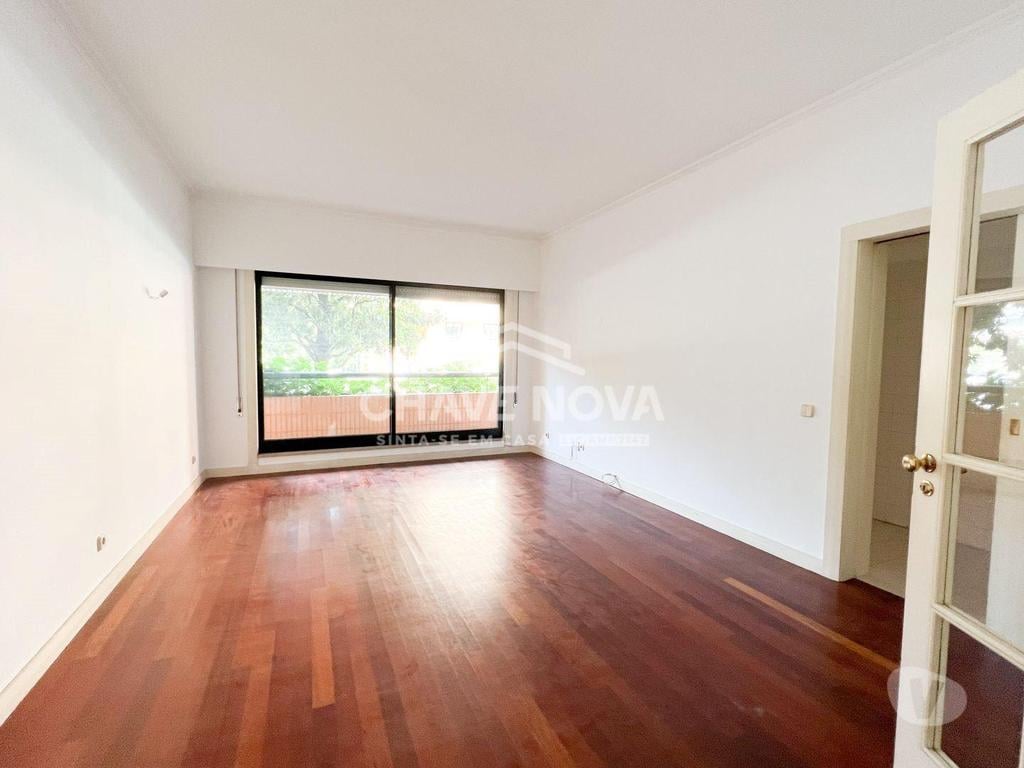 Apartamentos a venda Vila Nova de Gaia - Fotos para Apartamento T2 com uma área total de 157 m2, situado em São