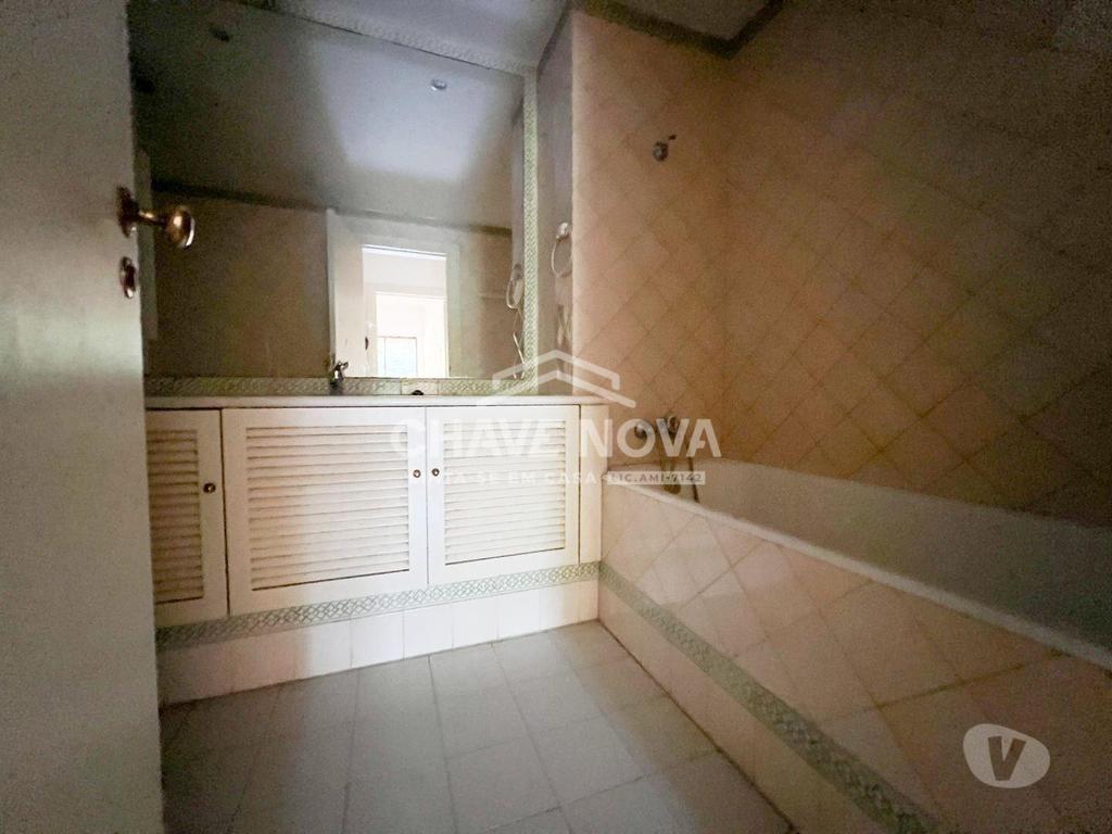 Apartamentos a venda Vila Nova de Gaia - Fotos para Apartamento T2 com uma área total de 157 m2, situado em São