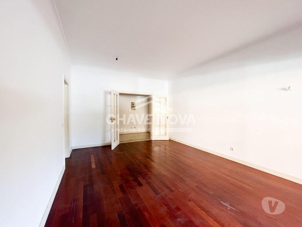 Apartamentos a venda Vila Nova de Gaia - Fotos para Apartamento T2 com uma área total de 157 m2, situado em São