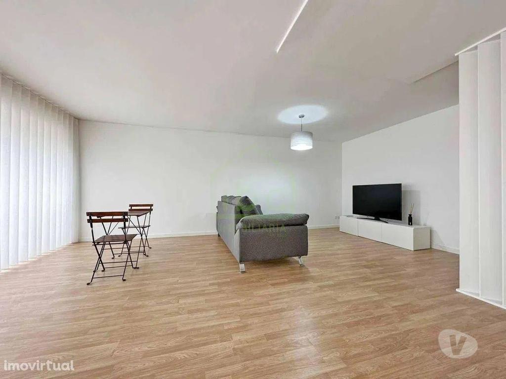 Apartamentos a venda Póvoa de Varzim - Fotos para Apartamento T2 REMODELADO Póvoa de Varzim (04125)