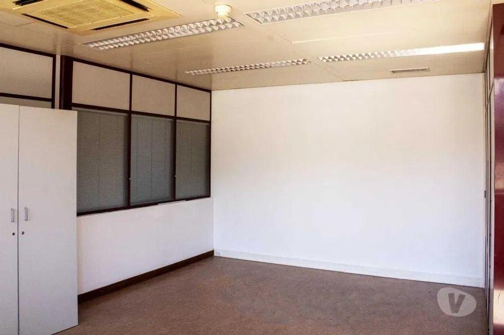 Comprar Loja Vila Nova de Gaia - Fotos para Espaço comerc. (9 salas)metro Av.da República Gaia...