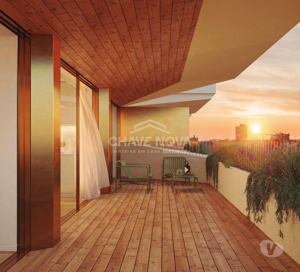 Apartamentos a venda Porto - Fotos para Apartamento T4 Duplex na Avenida da Boavista em condomínio de
