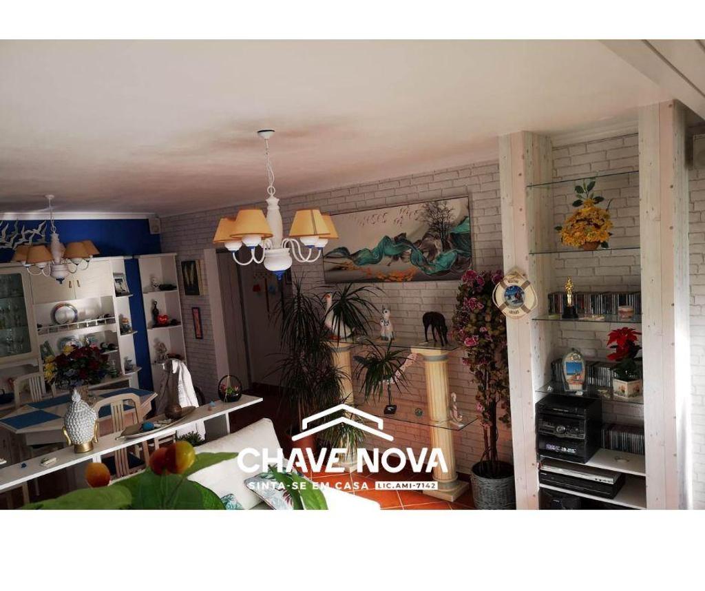 Apartamentos a venda Loulé - Fotos para Apartamento T2 em Quarteira a 125 metros da praia. (VLM 00126)