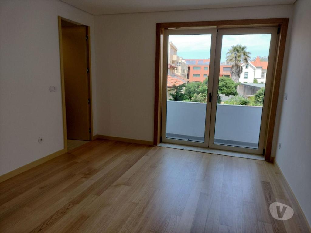 Apartamentos a venda Porto - Fotos para Apatamento T3, na Foz do Douro totalmente reconstruído (32642)