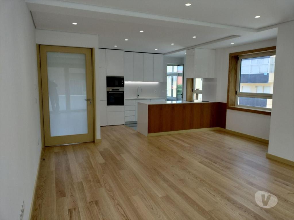 Apartamentos a venda Porto - Fotos para Apatamento T3, na Foz do Douro totalmente reconstruído (32642)