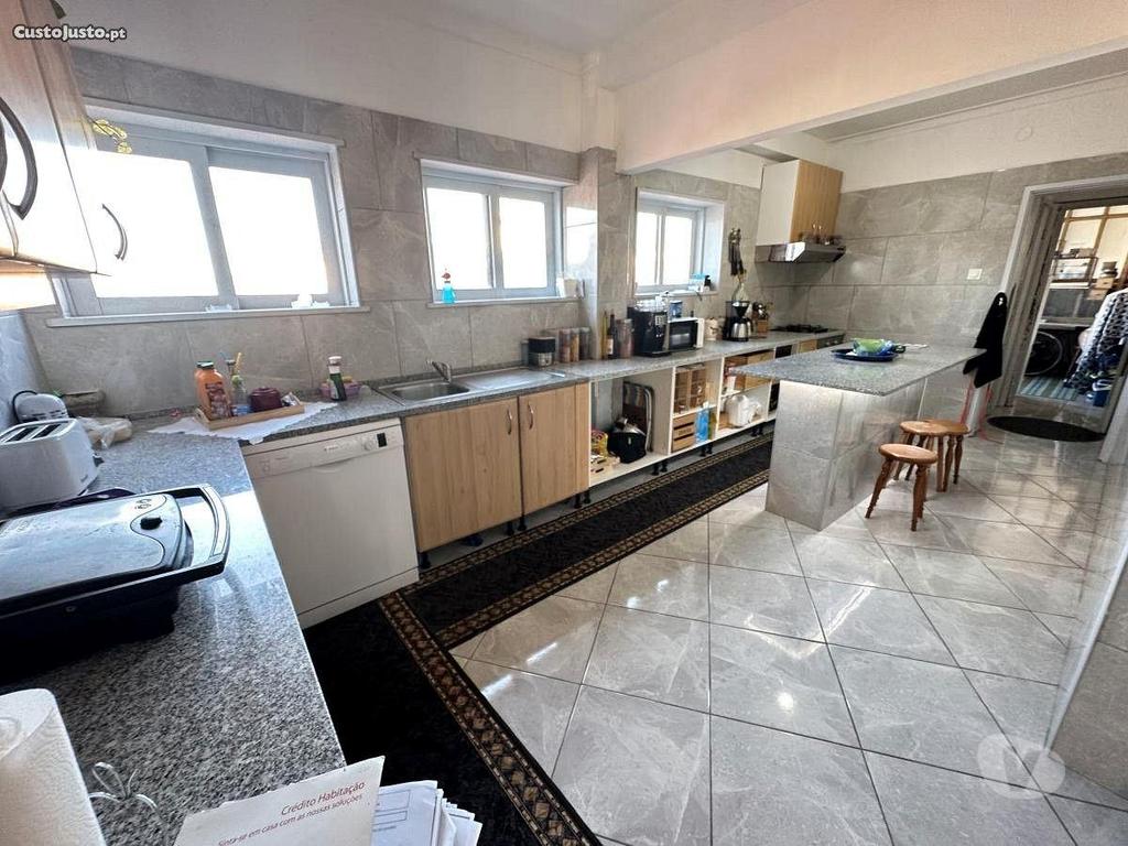 Apartamentos a venda Vila Nova de Gaia - Fotos para Excelente Apartamento T3 em Oliveira do Douro (04142)