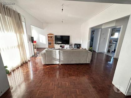 Imóveis para venda - Fotos para Excelente Apartamento T3 em Oliveira do Douro (04142)