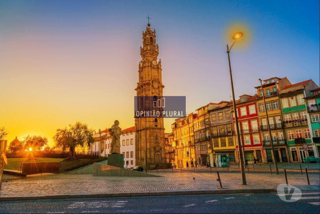Comprar Loja Porto - Fotos para Prédio com Duas frentes em Plena Zona Histórica na Baixa do...