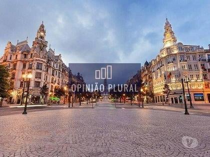 Comprar Loja - Fotos para Prédio com Duas frentes em Plena Zona Histórica na Baixa do...