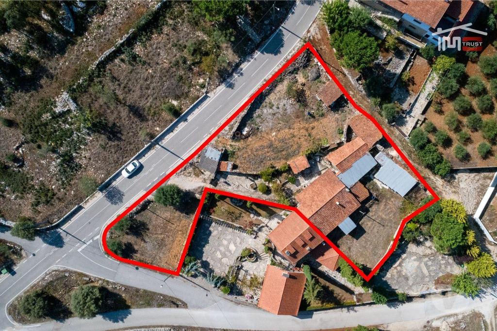 Apartamentos a venda Ourém - Fotos para Moradia T3 com condições mínimas de habitabilidade numa aldeia