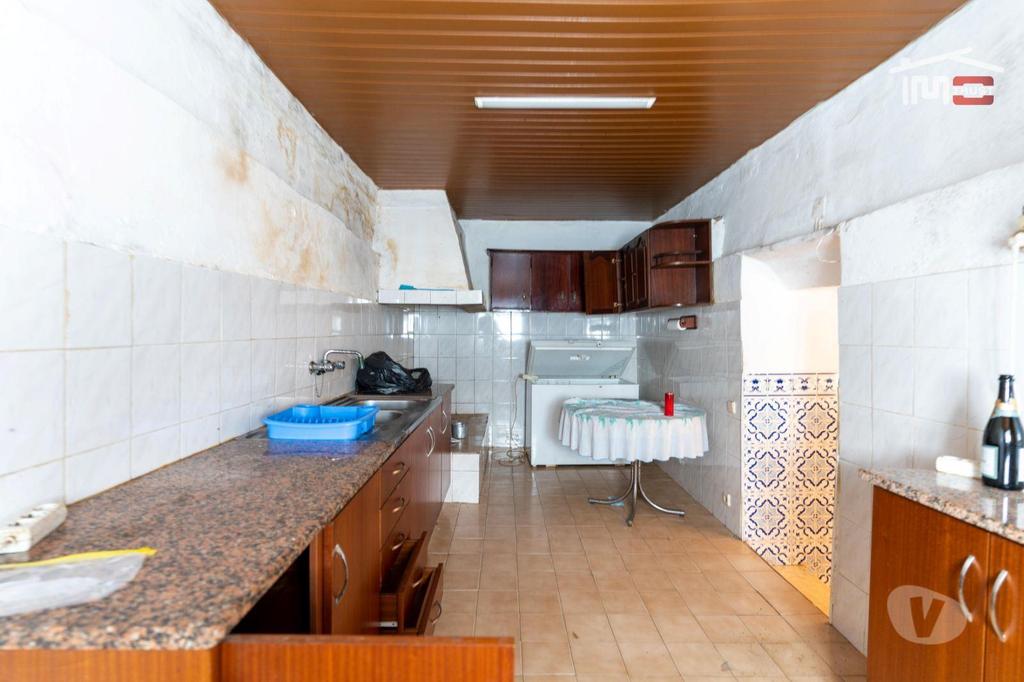 Apartamentos a venda Ourém - Fotos para Moradia T3 com condições mínimas de habitabilidade numa aldeia