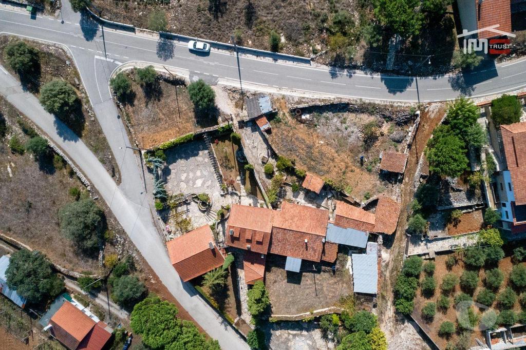 Apartamentos a venda Ourém - Fotos para Moradia T3 com condições mínimas de habitabilidade numa aldeia