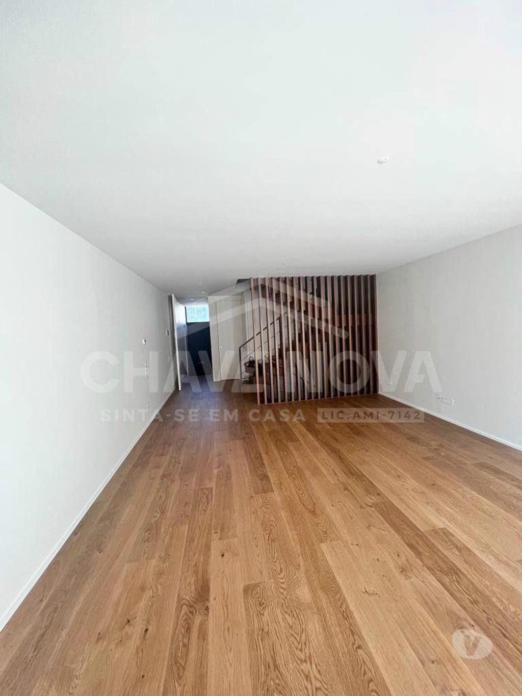 Apartamentos a venda Matosinhos - Fotos para Moradia T2 Dúplex em Matosinhos a 500 mts da praia. (PRTBV 00171)