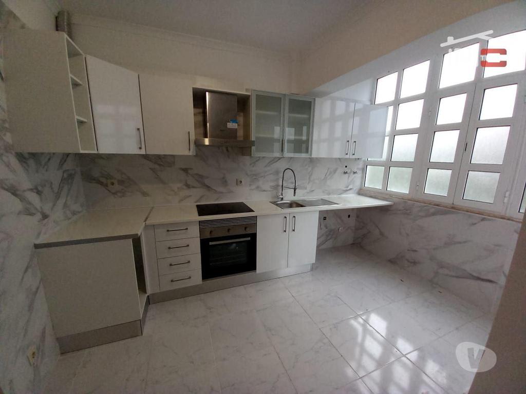 Apartamentos a venda Amadora - Fotos para Apartamento T2+1 Remodelado Sala com Open Space - Reboleira