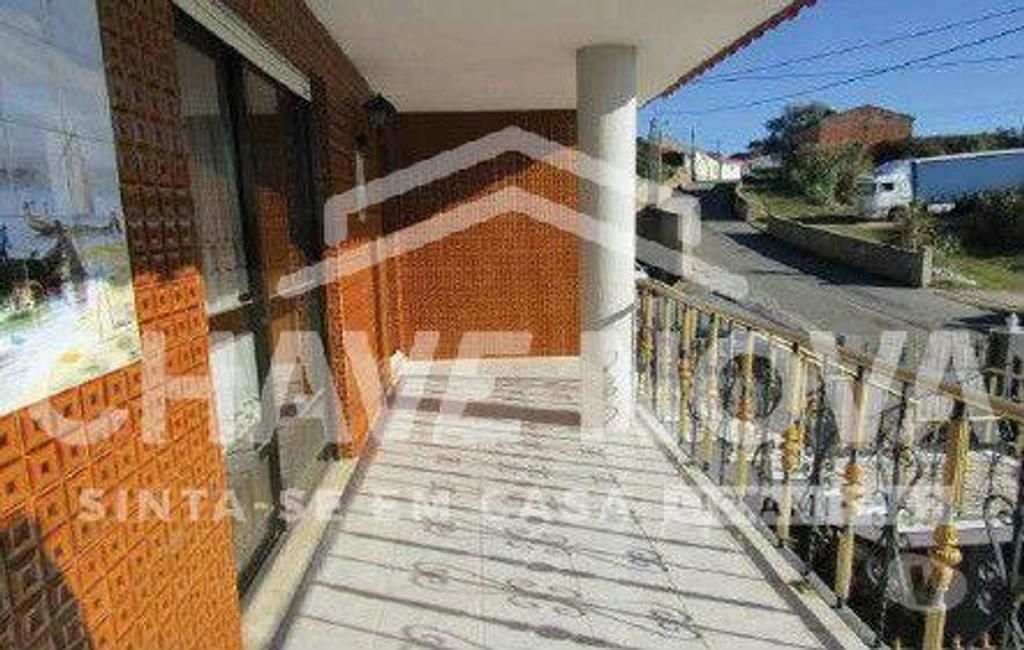 Apartamentos a venda Estarreja - Fotos para Moradia T3, para venda, com logradouro, em Salreu (AVR 00386)
