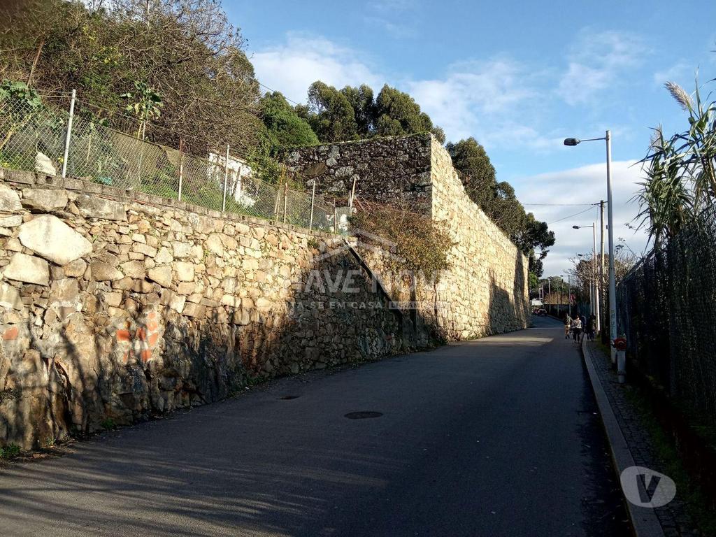 Comprar Loja Vila Nova de Gaia - Fotos para Venda de quatro imóveis na Afurada