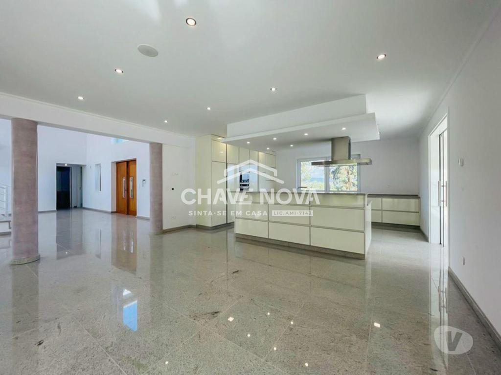 Apartamentos a venda Viseu - Fotos para Viseu-Moradia de luxo para venda em Sarzedelo, Viseu (SMF 02568)
