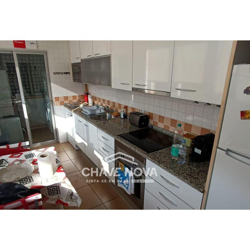 Apartamentos a venda Loulé - Fotos para Loule-Apartamento T2 próximo à Praia de Quarteira. (VLM 00133)