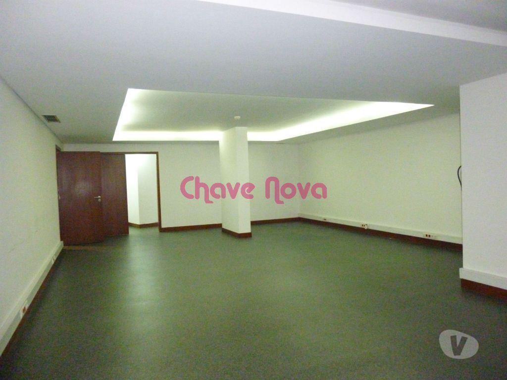 Aluguer Loja Vila Nova de Gaia - Fotos para Escritório com 585 m² em Zona central de V. N. Gaia