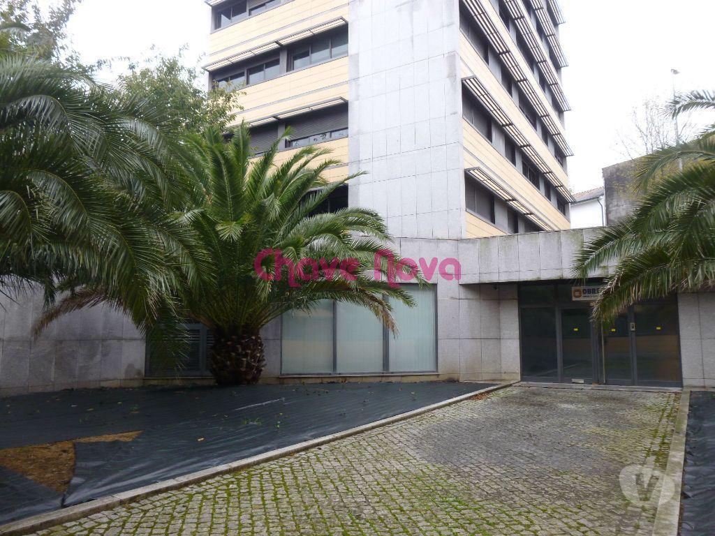 Aluguer Loja Vila Nova de Gaia - Fotos para Escritório com 585 m² em Zona central de V. N. Gaia