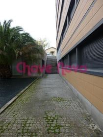 Escritório com 585 m² em Zona central de V. N. Gaia