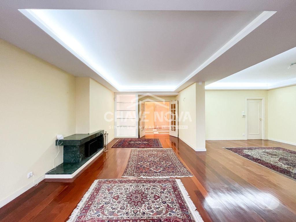 Apartamentos a venda Porto - Fotos para Porto-Apartamento T4+1 no Foco (PRTBV 00186)