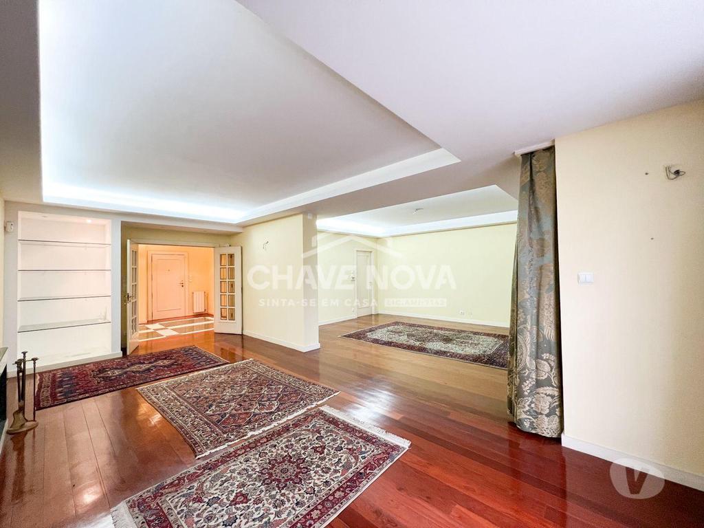 Apartamentos a venda Porto - Fotos para Porto-Apartamento T4+1 no Foco (PRTBV 00186)